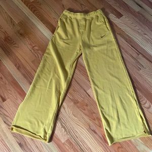 Standard Fit High Rise Full Length Nike Pants